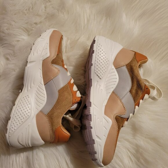 AQUA Alba Mixed Media Platform Sneakers - Picture 4 of 11